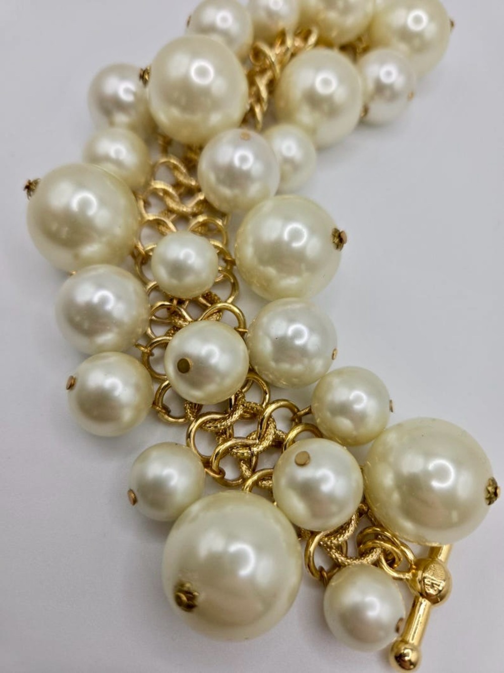 Kenneth Jay Lane Signed Chunky Light Cultura Pearl Bracelet